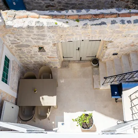 Authentic 18th Century Stone - Murter Island بيت للعطل *