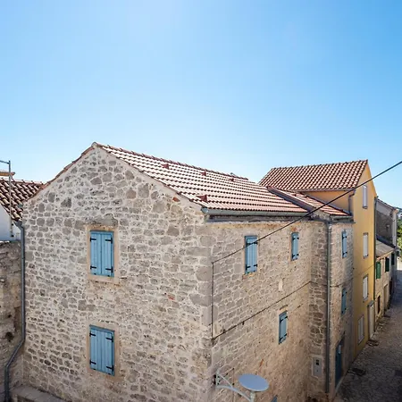 Authentic 18th Century Stone - Murter Island بيت للعطل *